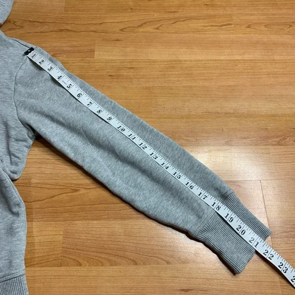 Old Navy Heather Grey CANADA Graphic Zip-Up Hoodie - Size Medium - Picture 7 of 8